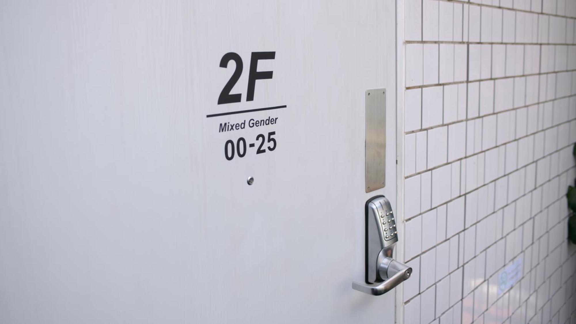 Almond Hostel & Cafe Shibuya Tokyo Exterior photo